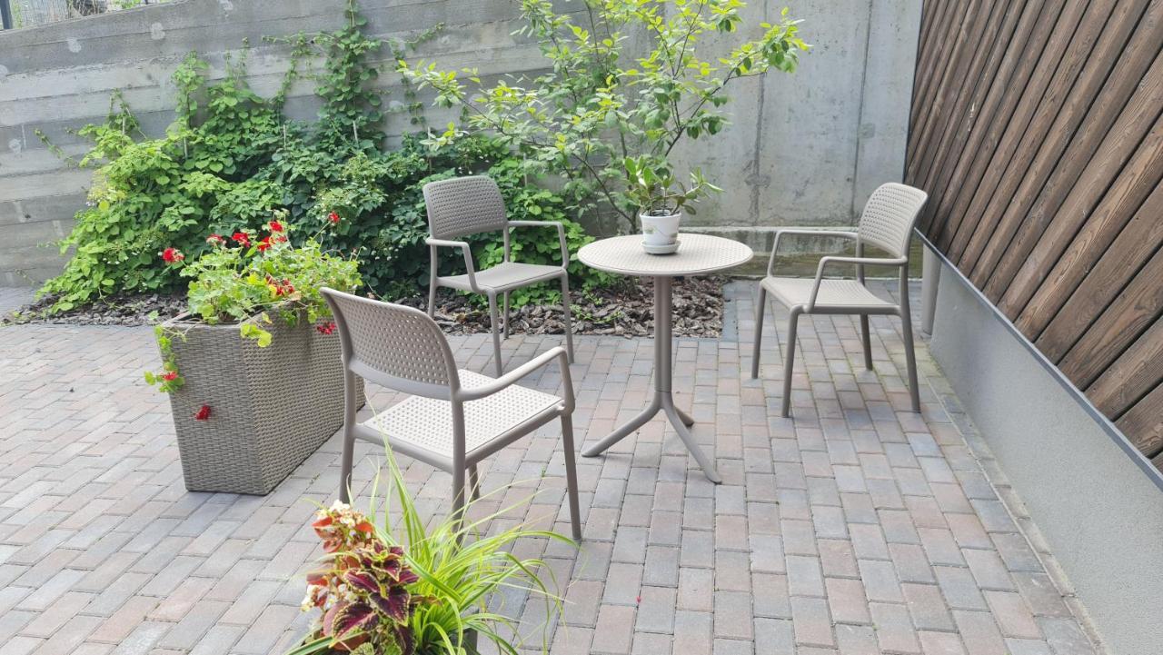 Green Hill Apartments Каунас Экстерьер фото